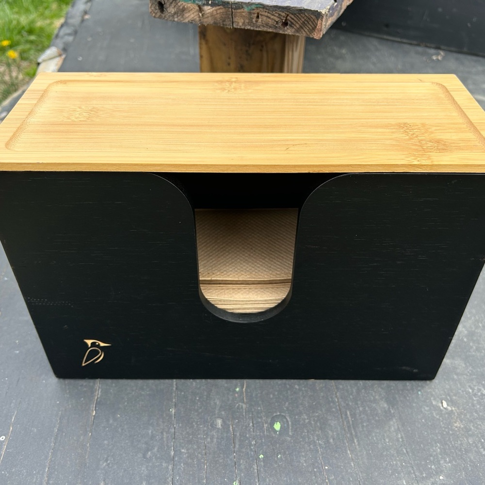 Black and Tan Paper Towel Holder